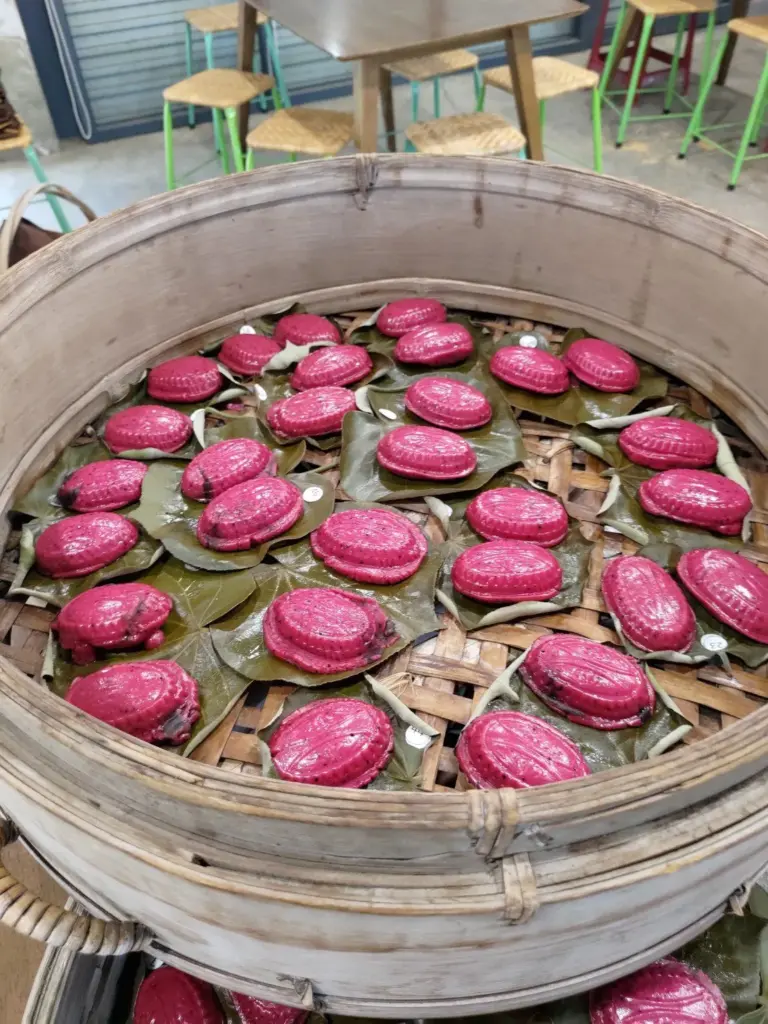 捏一顆紅龜粿、碾一袋米